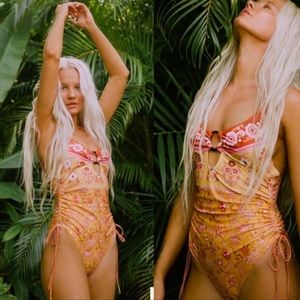 SPELL & THE GYPSY Portabello road one piece